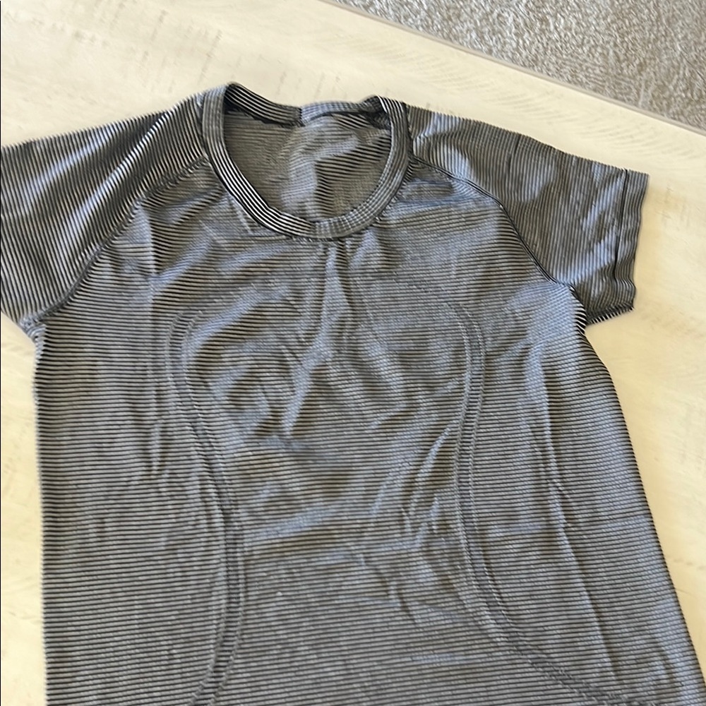 lululemon athletica Gray Striped Short Sleeve Tee